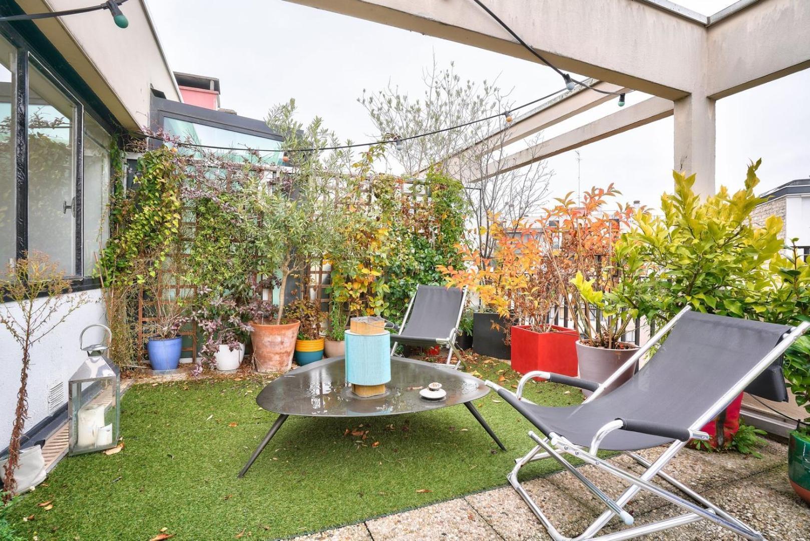 Guestready - Apt Confortable Avec Terrasse Au 18E Paris Luaran gambar